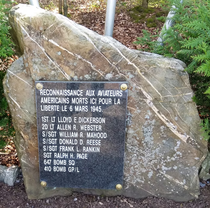 Monument aux aviateurs tombés aux tilleuls 1