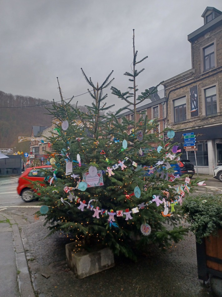 sapins colorés 2023 centre