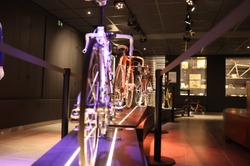 5Maison du Cyclisme   Vélo podium