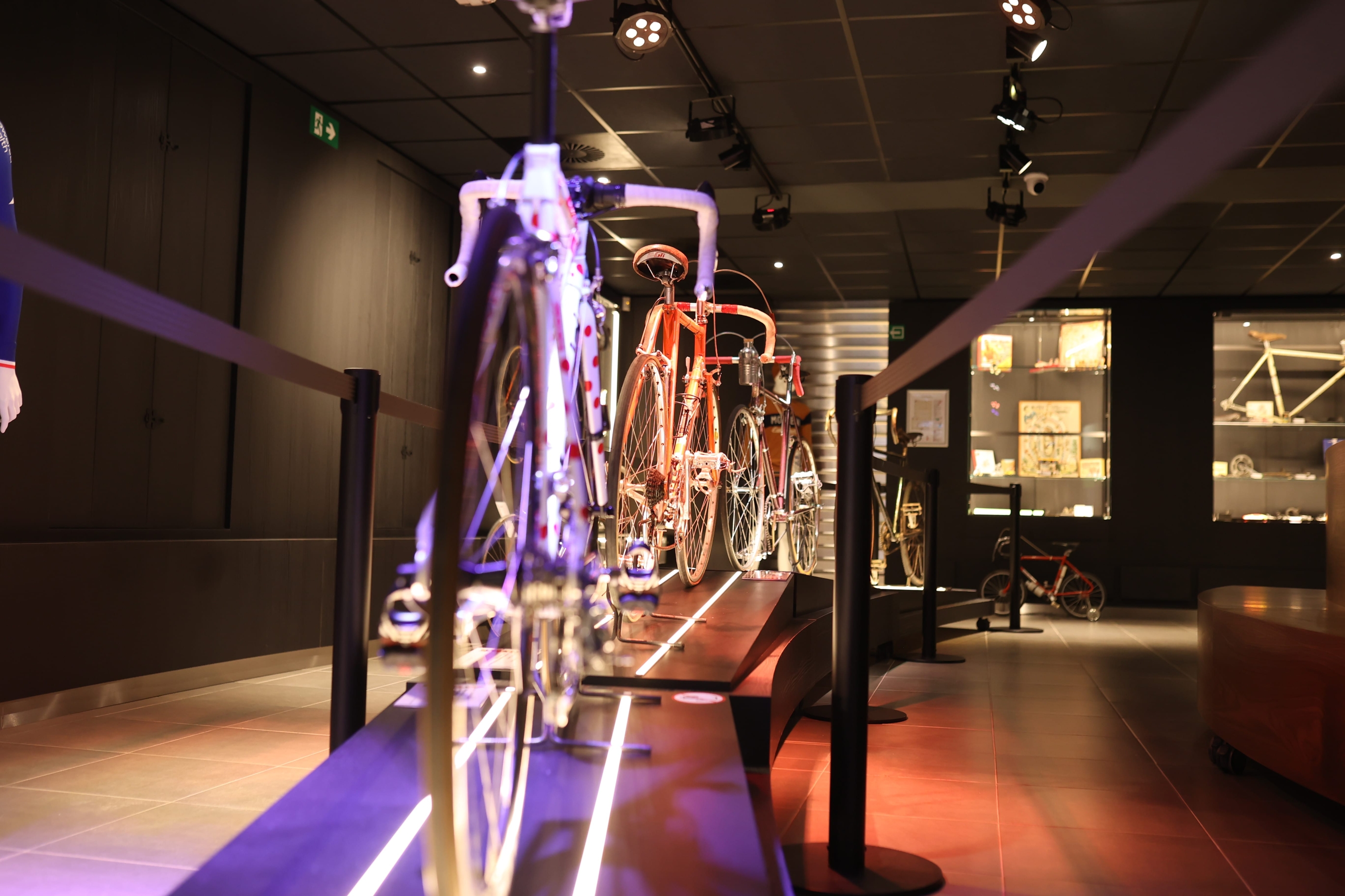 5Maison du Cyclisme   Vélo podium